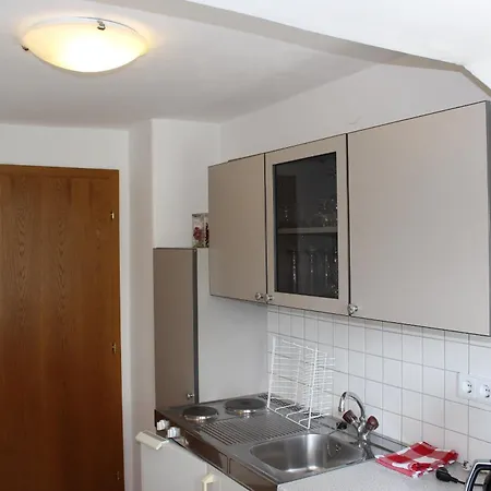 Гостевой дом Und Gaestezimmer Korb