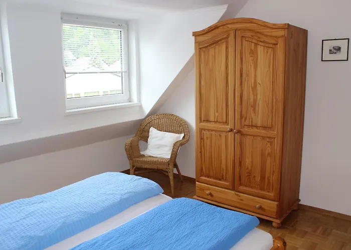 Und Gaestezimmer Korb Pensjonat Krumpendorf